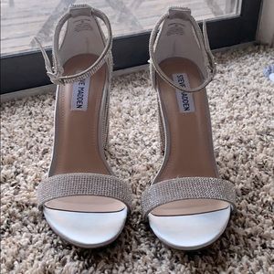 Never worn Steve Madden heels